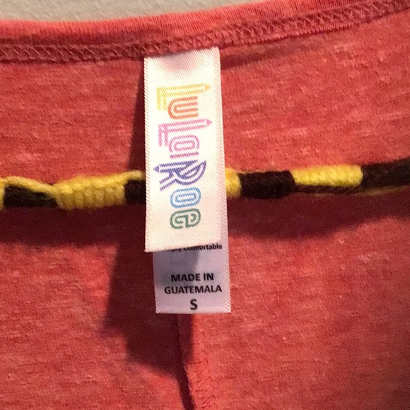 LuLaRoe Pink Short Sleeve Tunic Small T-Shirt Style Scoop Neck - Picture 2 of 3